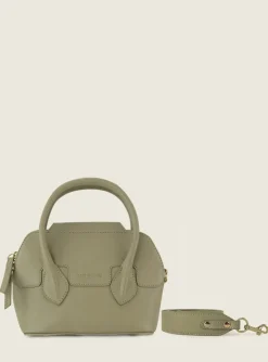 Gisele Xs Art Deco