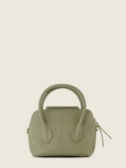 Gisele Xs Art Deco