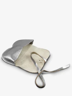 L'Etui A Lunettes