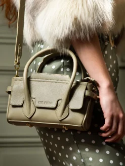 Madeleine Xs Art Deco