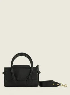 Madeleine Xs Art Deco