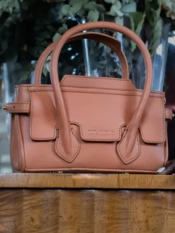 Madeleine Xs Art Deco